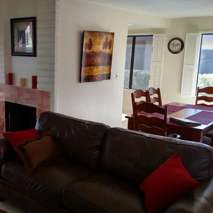 Rent this 3 bed condo on Scottsdale