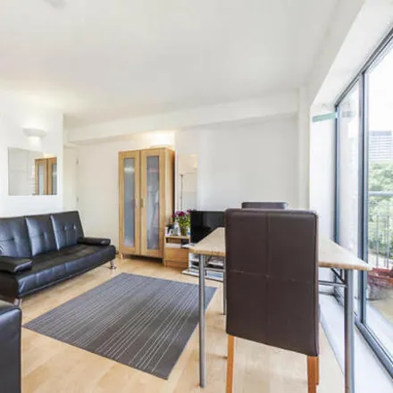 Image 4 - Crumbles Castle, Bingfield Street, London, N1 0GD, United Kingdom - Apartment for sale