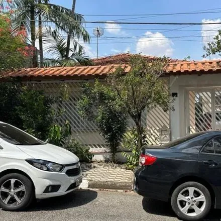 Rent this 4 bed house on Rua Pedro Pregnolato in Jardim Bela Vista, Osasco - SP
