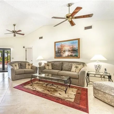 Image 4 - East Retunda Parkway, Cape Coral, FL 33904, USA - House for sale