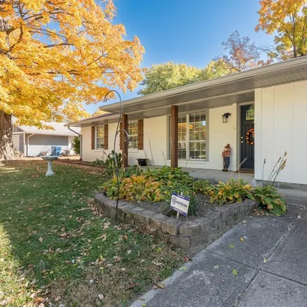 Image 3 - 5917 Lakeland Drive, Indianapolis, IN 46220, USA - House for sale