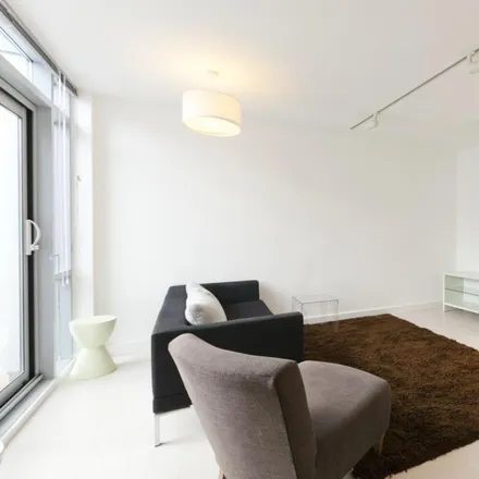 Rent this 2 bed apartment on 232 Copenhagen Street in London, N1 0AW