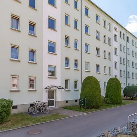 Rent this 4 bed apartment on Steinweg 10 in 04758 Oschatz, Germany