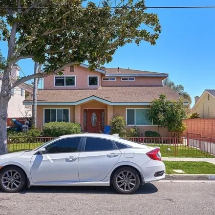 Buy this 9 bed townhouse on 16962 Dalton Avenue in Gardena, CA 90247