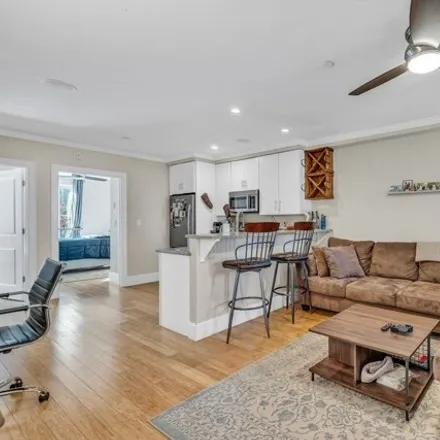 Image 2 - 170 Bolton Street, Boston, MA 02127, USA - Apartment for rent