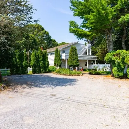 Rent this 5 bed house on 3 Aberdeen Lane in Noyack, Suffolk County