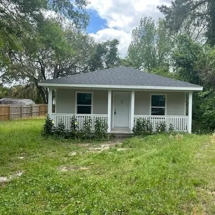 Buy this 3 bed house on 121 Palmland Ave in Satsuma, Florida