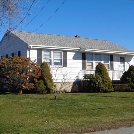 Rent this 2 bed house on 110 Wolcott Avenue in Middletown, RI 02842