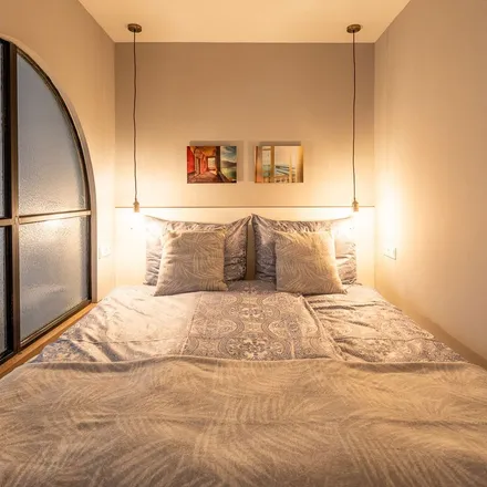 Rent this 2 bed apartment on Goldeggasse 31 in 1040 Vienna, Austria