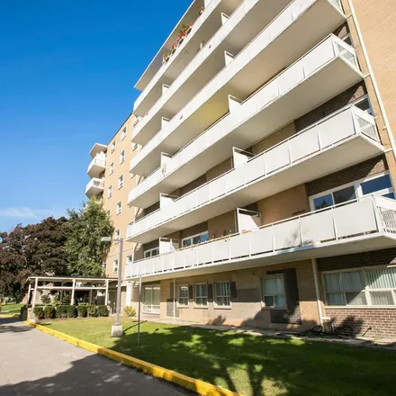 Image 5 - 29 Carluke Crescent, Toronto, ON M2L 2J2, Canada - Apartment for rent