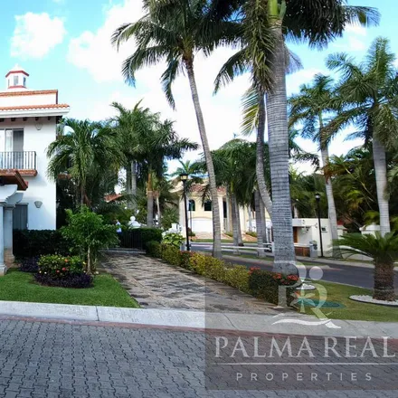 Buy this studio house on Avenida Paraíso in Isla Dorada, 75500 Cancún