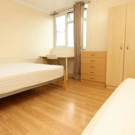 Image 3 - 11 The Green, London, E15 4ND, United Kingdom - Apartment for rent