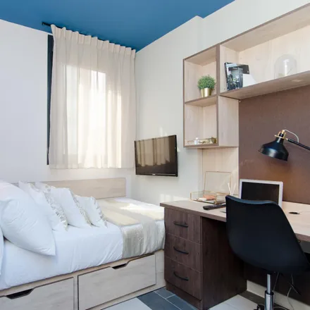 Image 1 - Livensa Living - Residencia Estudiantes, Avenida del Talgo, 28023 Madrid, Spain - Apartment for rent