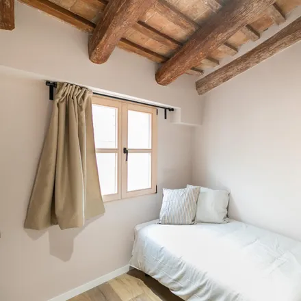 Rent this 3 bed apartment on Teatro Principal in La Rambla, 27