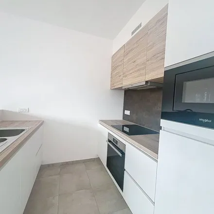 Rent this 1 bed apartment on Hubo in Mathilde Popeleu-​erf, 1500 Halle