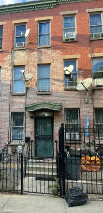 Image 1 - 237 Hart Street, New York, NY 11206, USA - Townhouse for sale