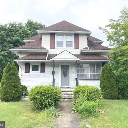Buy this 3 bed house on 13 North Arlington Avenue in Berlin, Camden County