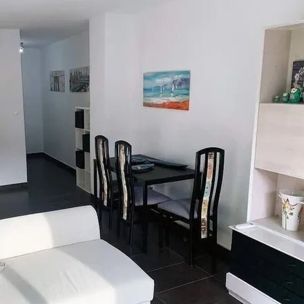 Rent this 2 bed apartment on 30002