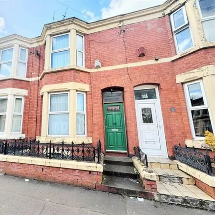 Buy this 3 bed townhouse on 70 Adelaide Road in Liverpool, L7 8SQ