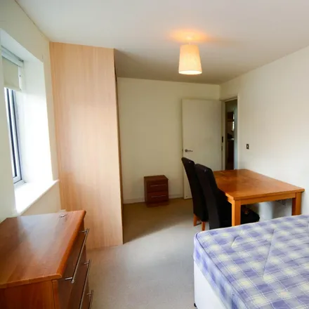 Rent this 3 bed room on Ducaine Apartments in Merchant Street, London