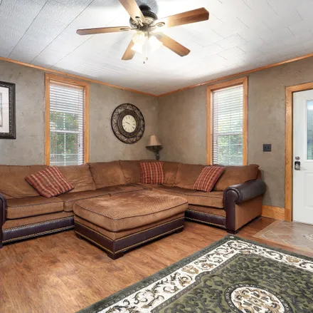 Image 7 - 230 Bull Creek Avenue, Sparta, Christian County, MO 65753, USA - House for sale