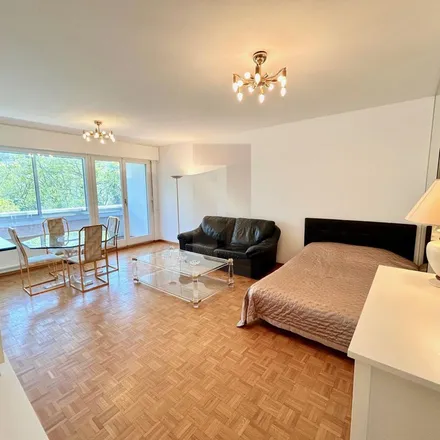 Rent this 1 bed apartment on Route de Chêne 116 in 1224 Chêne-Bougeries, Switzerland