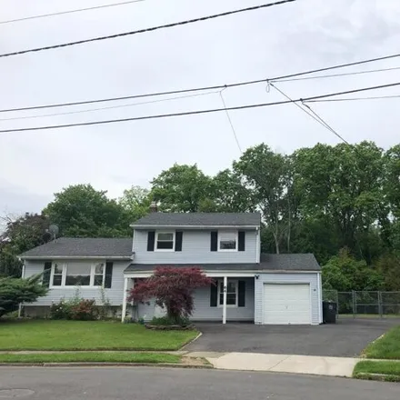 Rent this 4 bed house on 60 Winding Road in Iselin, Woodbridge Township