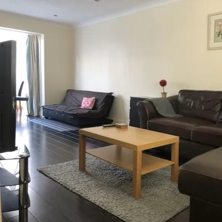 Rent this 4 bed apartment on 25 Baytree Close in Sidcup, DA15 8WH