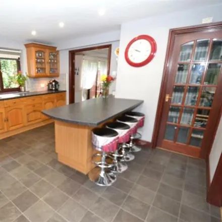 Image 2 - Coach House, Whinmore Gardens, Little Gomersal, BD19 4HG, United Kingdom - House for sale