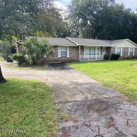 Buy this 3 bed house on 1987 Pulaski Drive in Colonial Heights, Beaufort County