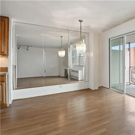 Image 7 - The Brittany, 875 Morrison Avenue, New York, NY 10473, USA - Apartment for sale