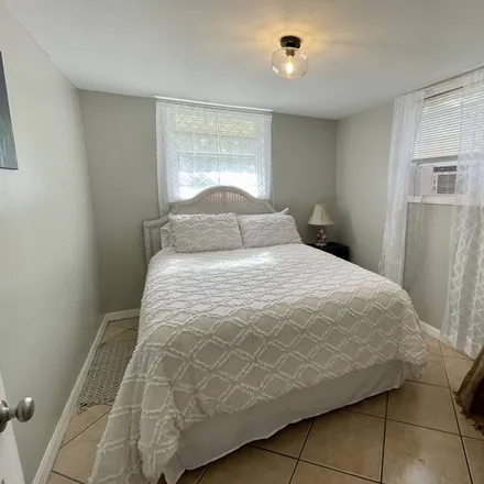 Rent this 2 bed house on Steinhatchee in FL, 32359