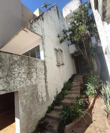 Buy this 4 bed house on Rua Patos in Vila Frei Eugênio, Uberaba - MG