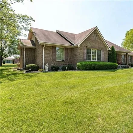 Image 2 - 1818 Twinbrook Drive, Clarksville, IN 47172, USA - House for sale
