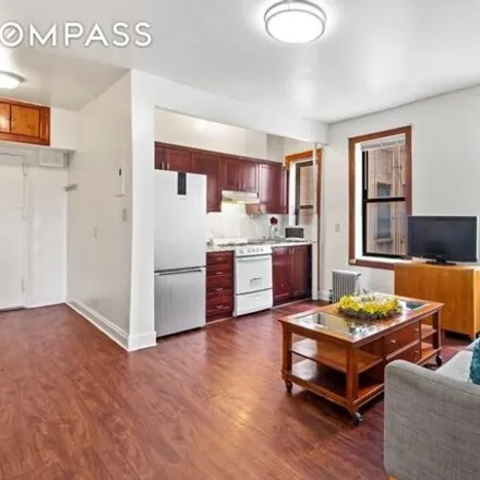 Image 2 - 2440 Amsterdam Avenue, New York, NY 10033, USA - Apartment for sale
