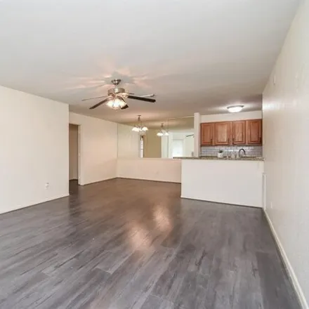 Image 4 - 8301 Braes Bend Drive, Houston, TX 77071, USA - Condo for rent