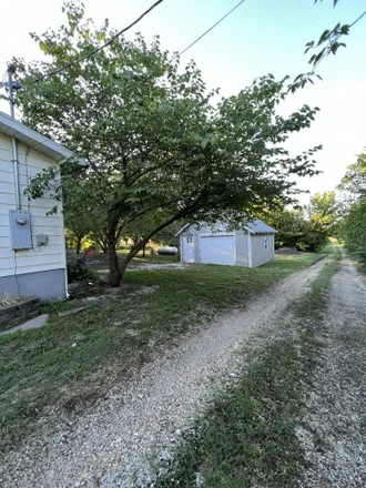 Image 5 - 211 West Ruby Street, Conway, Laclede County, MO 65632, USA - House for sale