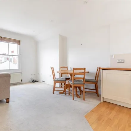 Image 2 - Rutland Gardens, Hove, BN3 5QH, United Kingdom - Apartment for rent