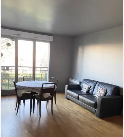 Rent this 1 bed apartment on 50 Rue du Château in 92250 La Garenne-Colombes, France