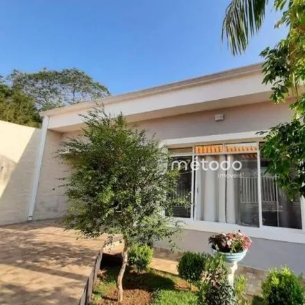 Buy this 3 bed house on Rua Marcondes Flores in Centro, Guararema - SP