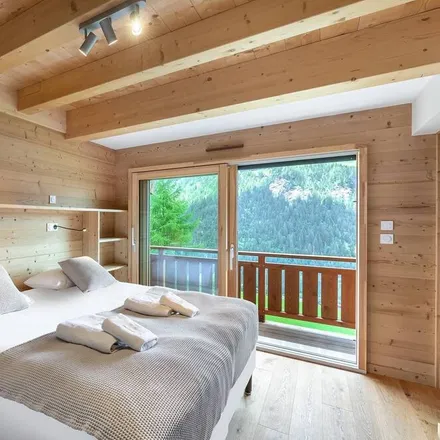 Rent this 4 bed duplex on Châtel in Route du Centre, 74390 Châtel