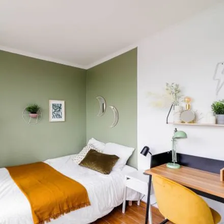 Rent this 1 bed room on 10 Rue Louis Vicat in 75015 Paris, France