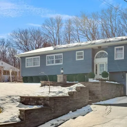 Buy this 3 bed house on 70 Ridge Road in Noyack, Suffolk County