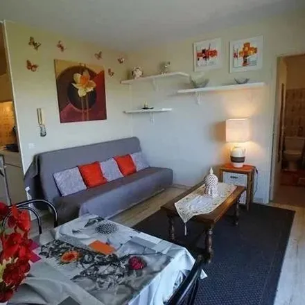 Rent this 1 bed apartment on 467 Avenue de Cannes in 06210 Mandelieu-la-Napoule, France