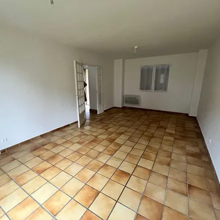 Rent this 4 bed apartment on 37 Rue de Fondeville in 31400 Toulouse, France