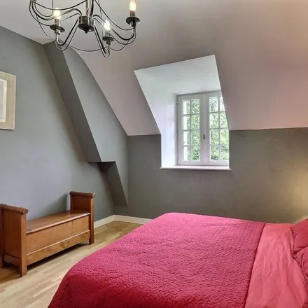 Rent this 2 bed house on Rue des Chênes in 35490 Sens-de-Bretagne, France