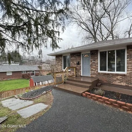 Image 2 - 98 Ormond Street, City of Albany, NY 12203, USA - House for sale