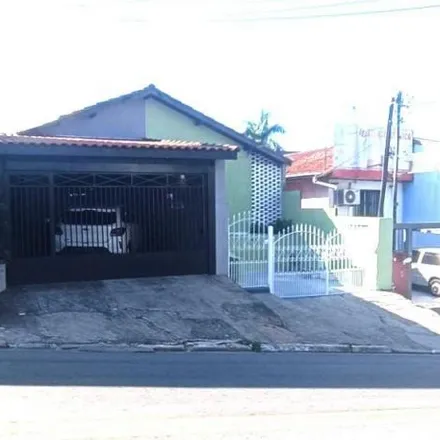 Buy this 2 bed house on Rua Pinhal in Jardim Rosalina, Cotia - SP