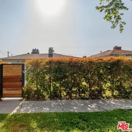 Rent this 3 bed house on Alley n/o Clark Avenue in Burbank, CA 91506