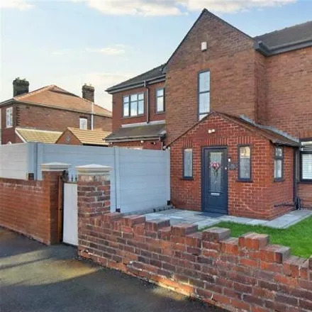 Buy this 3 bed house on Beaconsfield Road in Widnes, WA8 9LA